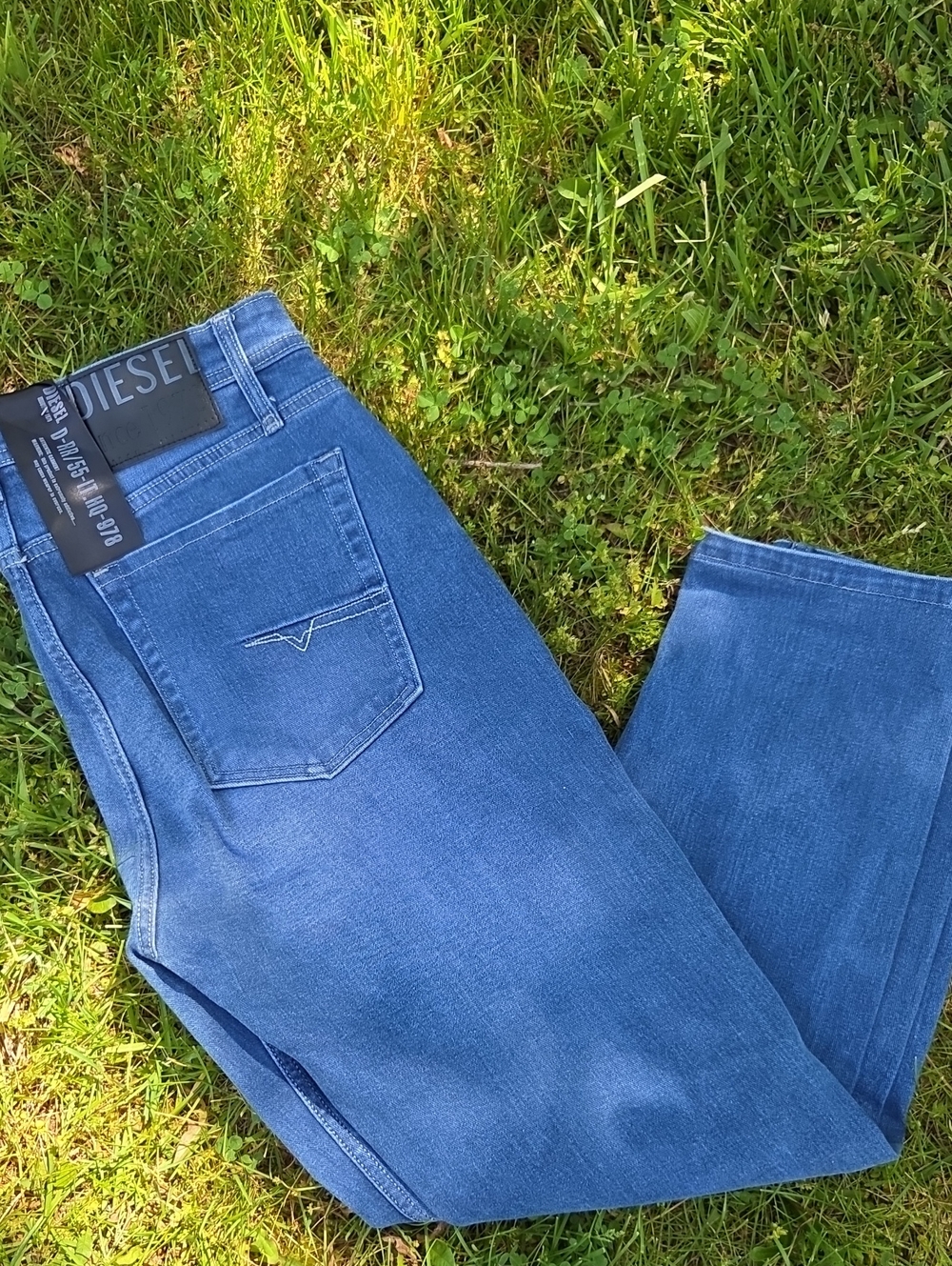 Diesel Men's Mid-Blue Straight Jeans
